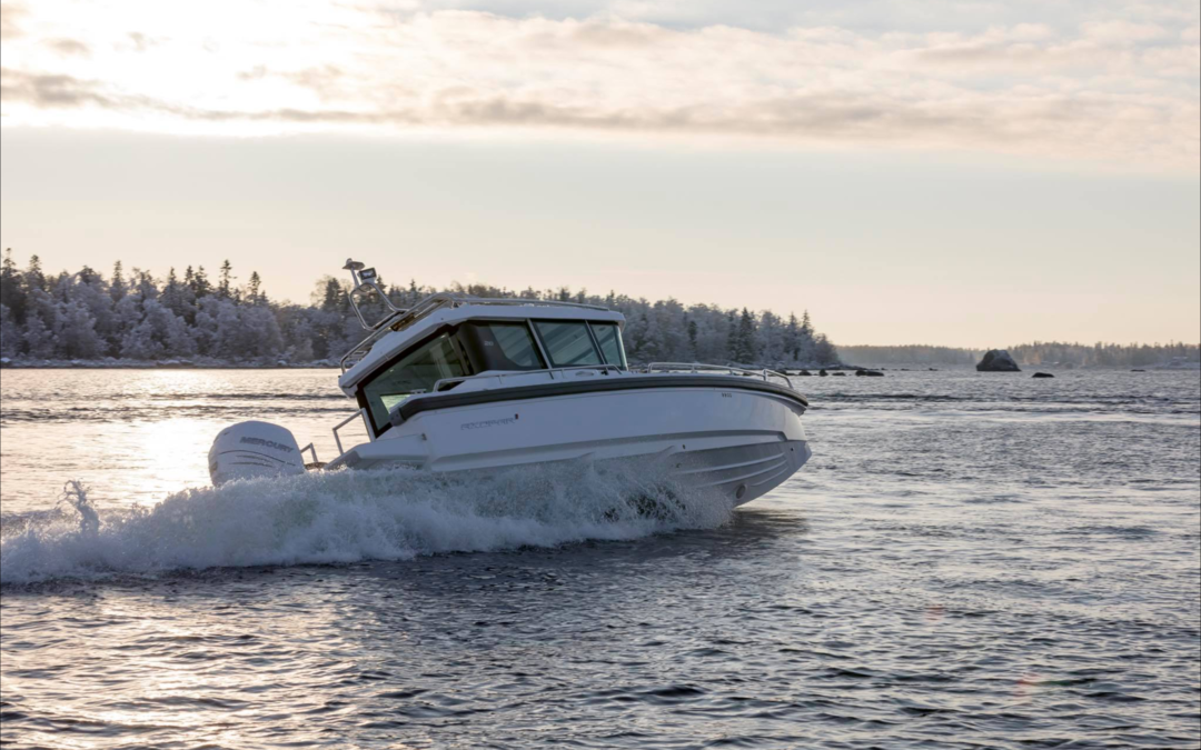 Axopar 28 sjösatt i Finland